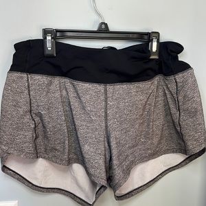 Lululemon 4” Gray/Black Heather Speed Up Mid-Rise Shorts